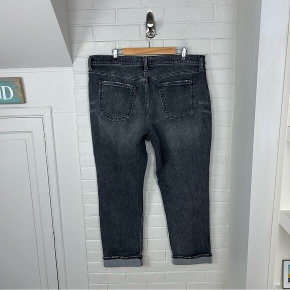 NWT Old Navy Washed Grey Black Mid Rise Boyfriend Jeans Size 16 - Picture 8 of 9
